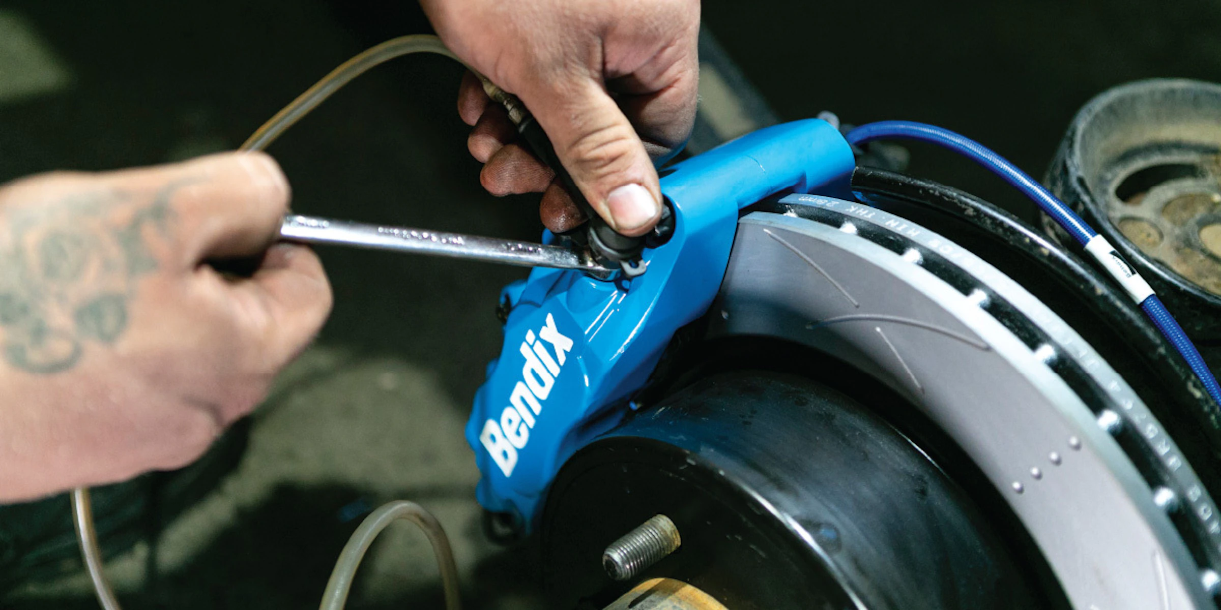 Bendix’s tips for brake fluid change and bleeding using a brake bleeder kit-image